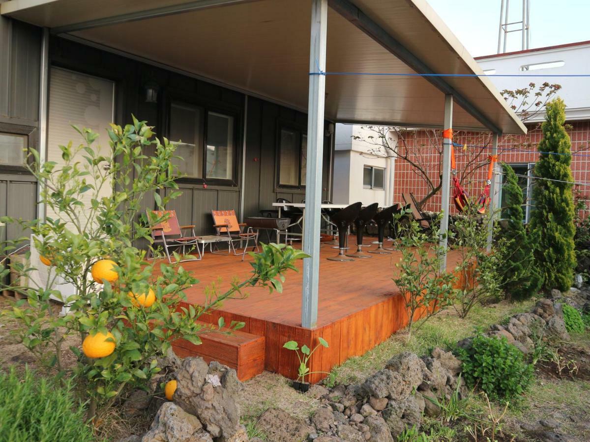 Blue Island Guesthouse Seogwipo Exterior photo